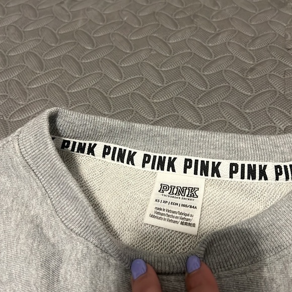 Like New Victoria’s Secret PINK Boxy Crop Sweatshirt - Picture 3 of 6